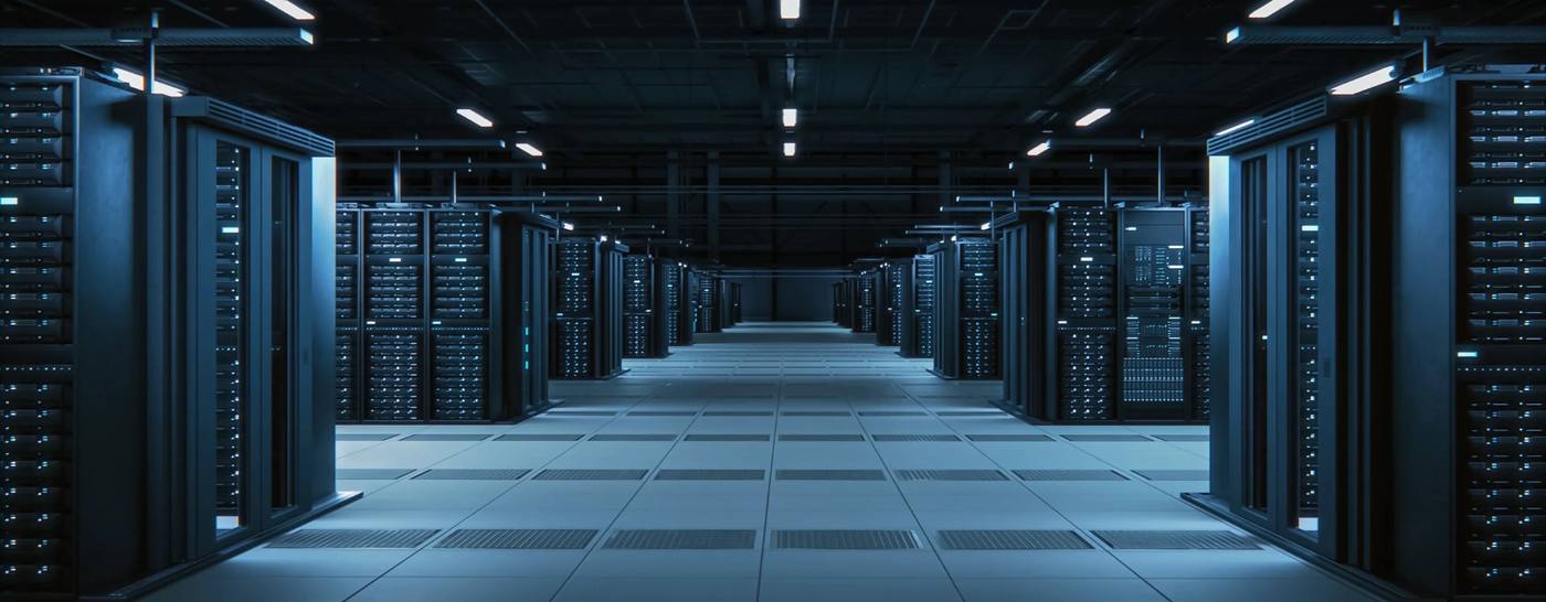 Datacenter corridor — kritische technische omgeving